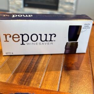 Repour Wine Saver and Stopper Removes Oxygen Preserving Keep Fresh NIB Qty of 4